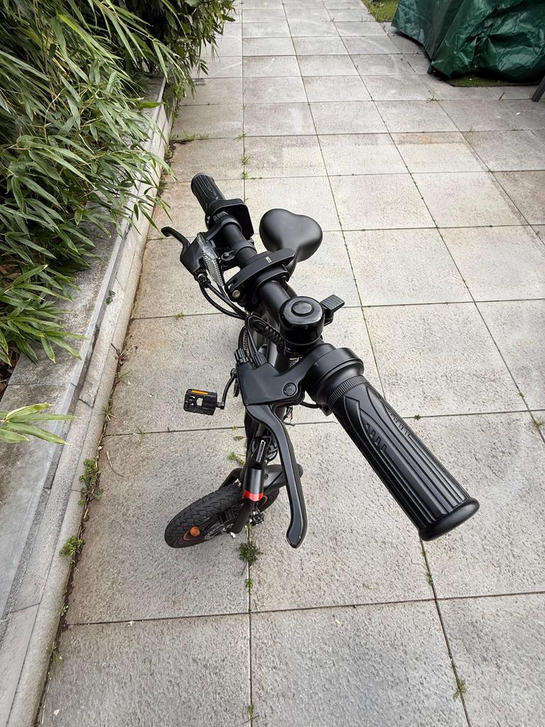 Dyu d3f elektrische fiets, Fietsen en Brommers, Ophalen of Verzenden, Zo goed als nieuw, 30 tot 50 km per accu, Overige merken