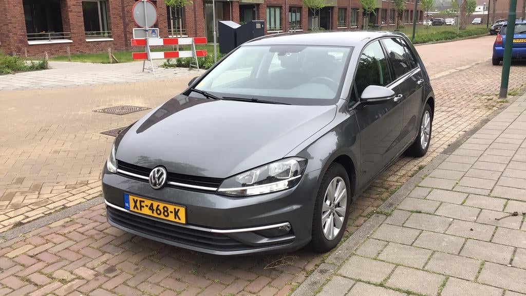 Volkswagen Golf 1.6 TDI 115pk 7-DSG 2019 Grijs, 4 cilinders, Diesel, Dealer onderhouden, 1275 kg