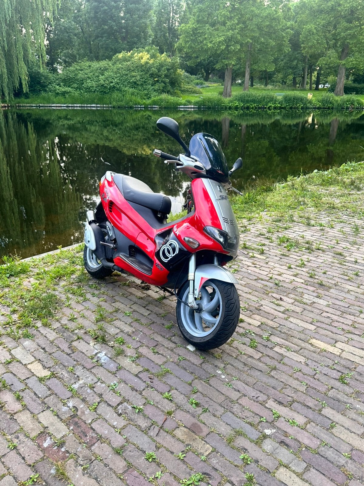 nette Gilera runner 50cc met een gereviseerd blok, Fietsen en Brommers, Scooters | Piaggio, Tweetakt, Overige modellen, Maximaal 45 km/u
