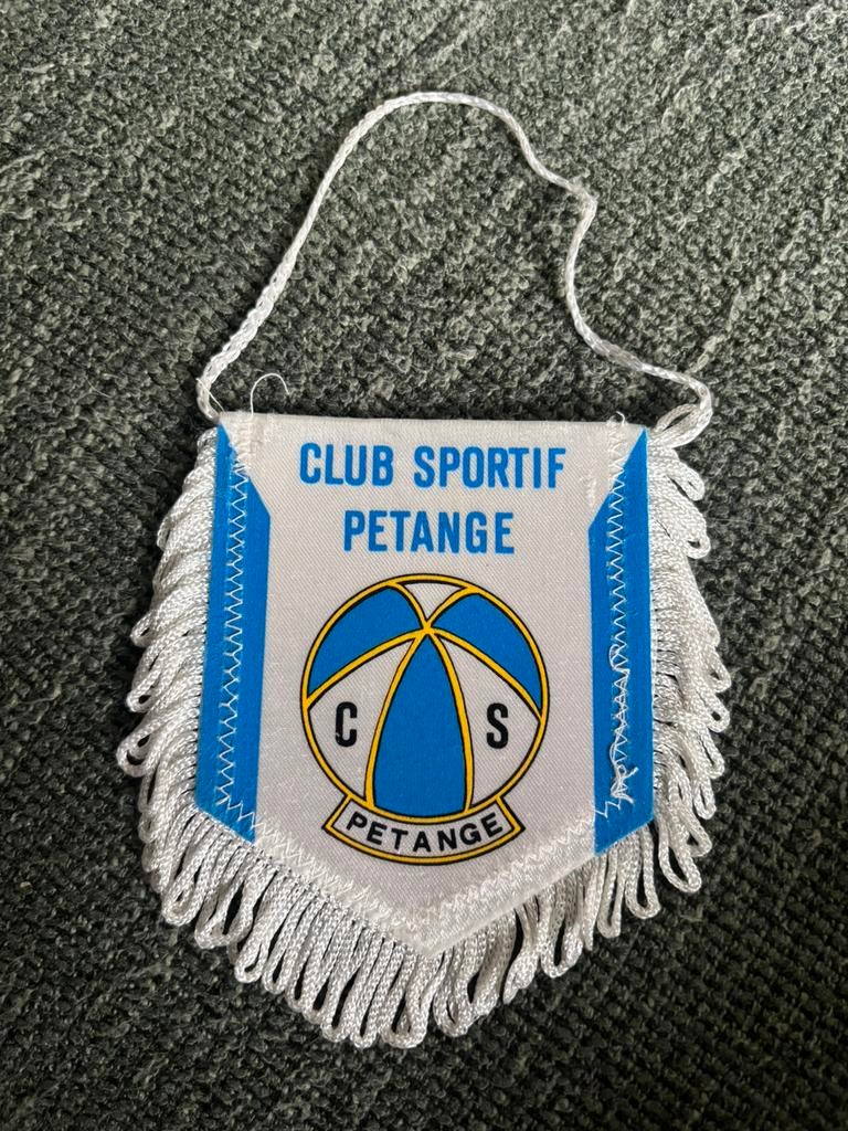 Club Sportif Petange vaantje, Ophalen of Verzenden, Zo goed als nieuw, Buitenlandse clubs, Vaantje of Sjaal