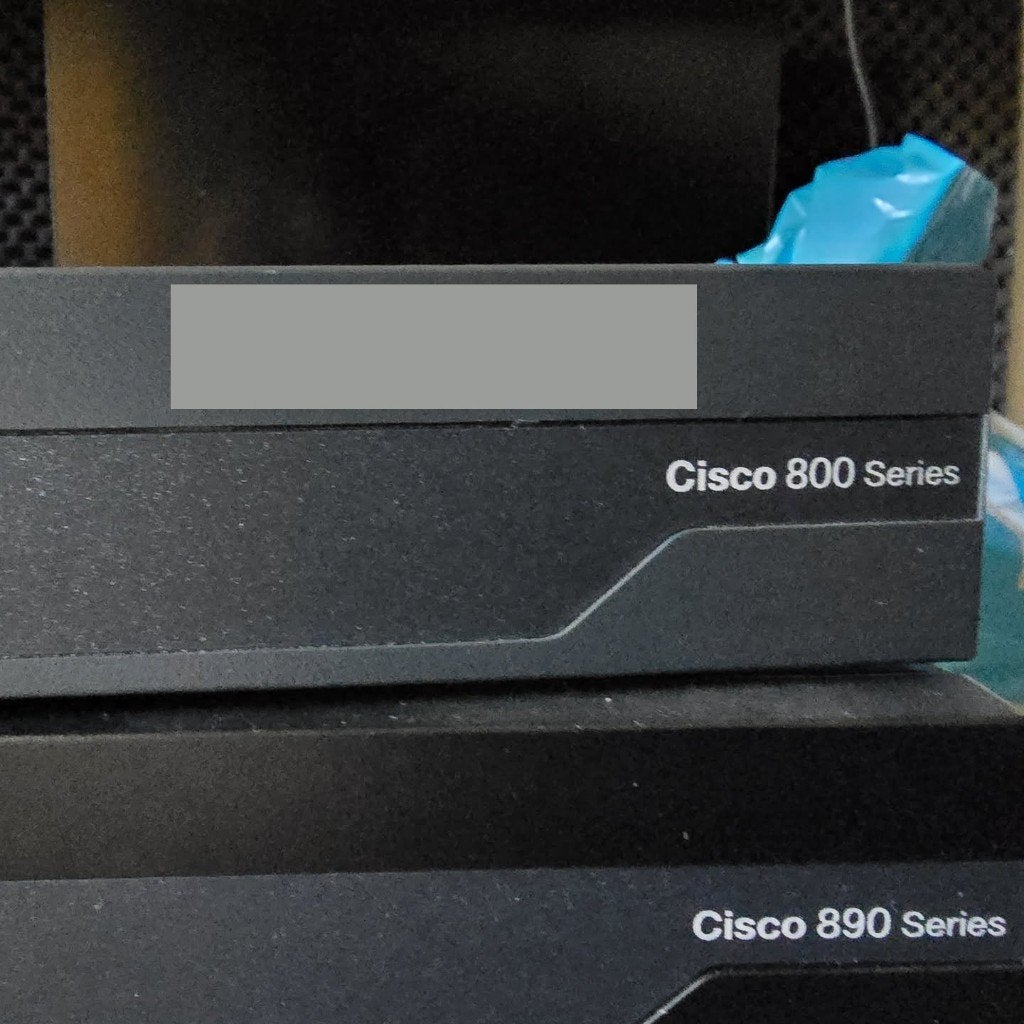 Netwerkpartij Cisco 881/897VA, HP 1820/2530, Overture, WWP, Ophalen, Gebruikt