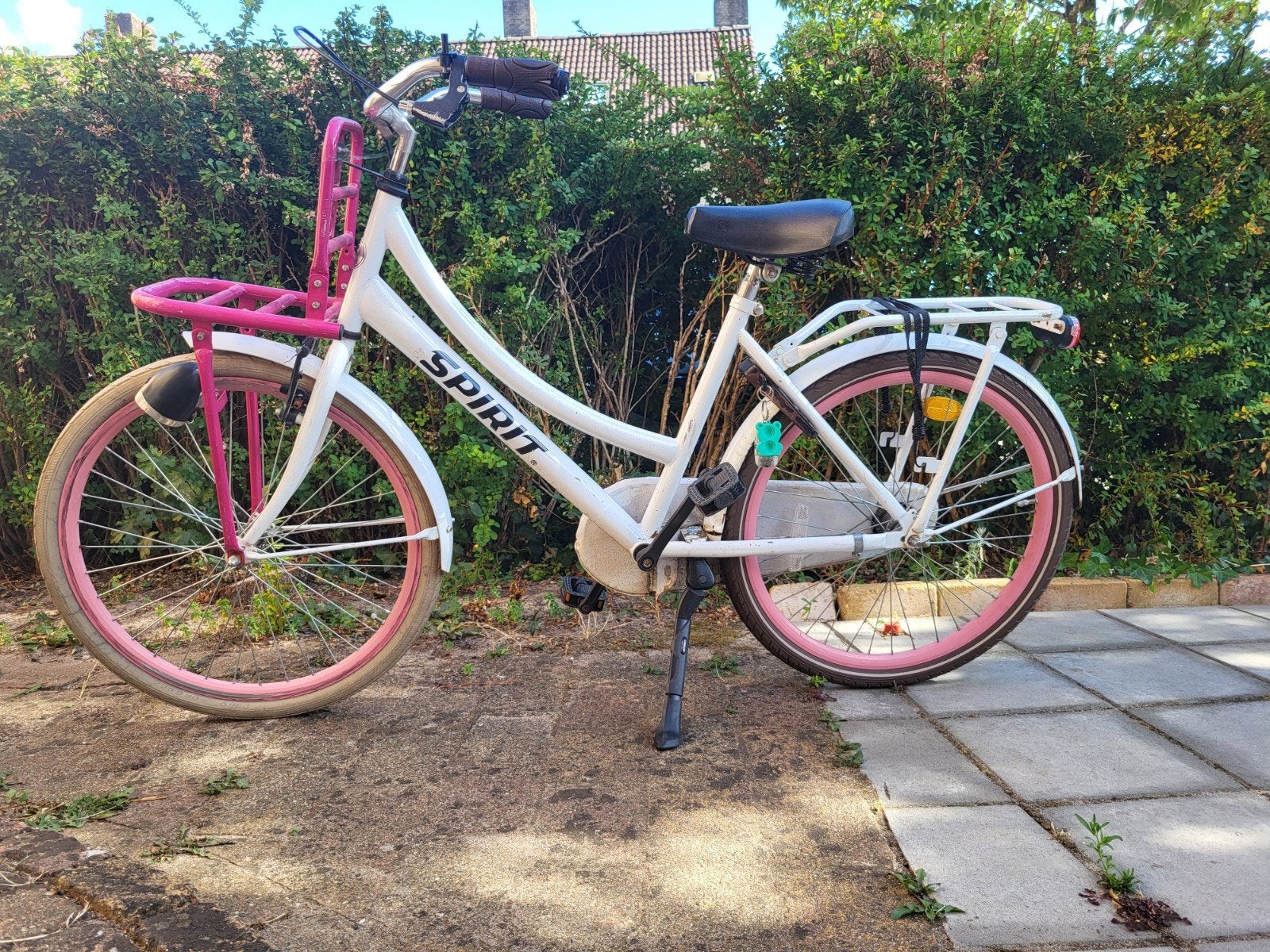 Spirit meisjesfiets wit/roze met voordrager, Ophalen, Terugtraprem, Handrem, Spirit