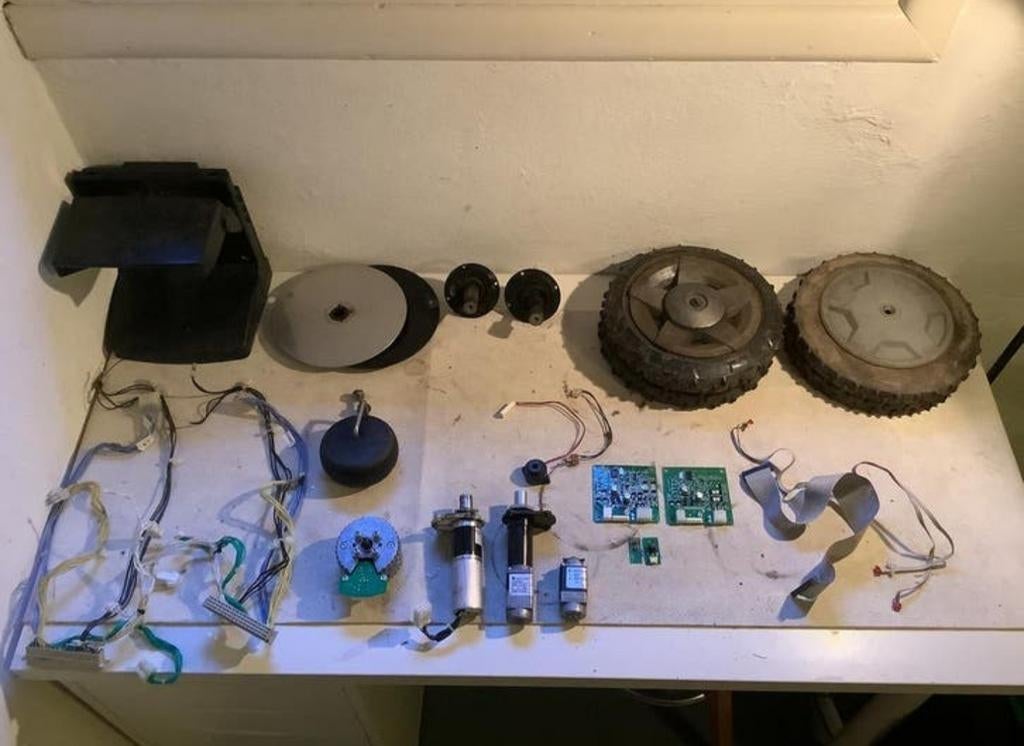 Huqvarna Gardena Automower robotmaaier onderdelen reparatie, Ophalen of Verzenden, Gebruikt, Husqvarna