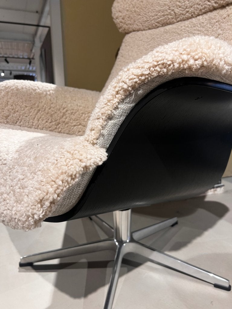 Conform Time Out fauteuil | Sheepskin wit, Huis en Inrichting, Conform, Info@conform.se, Vetlandavägen 14  SE-574 53 Holsbybrunn, Sweden