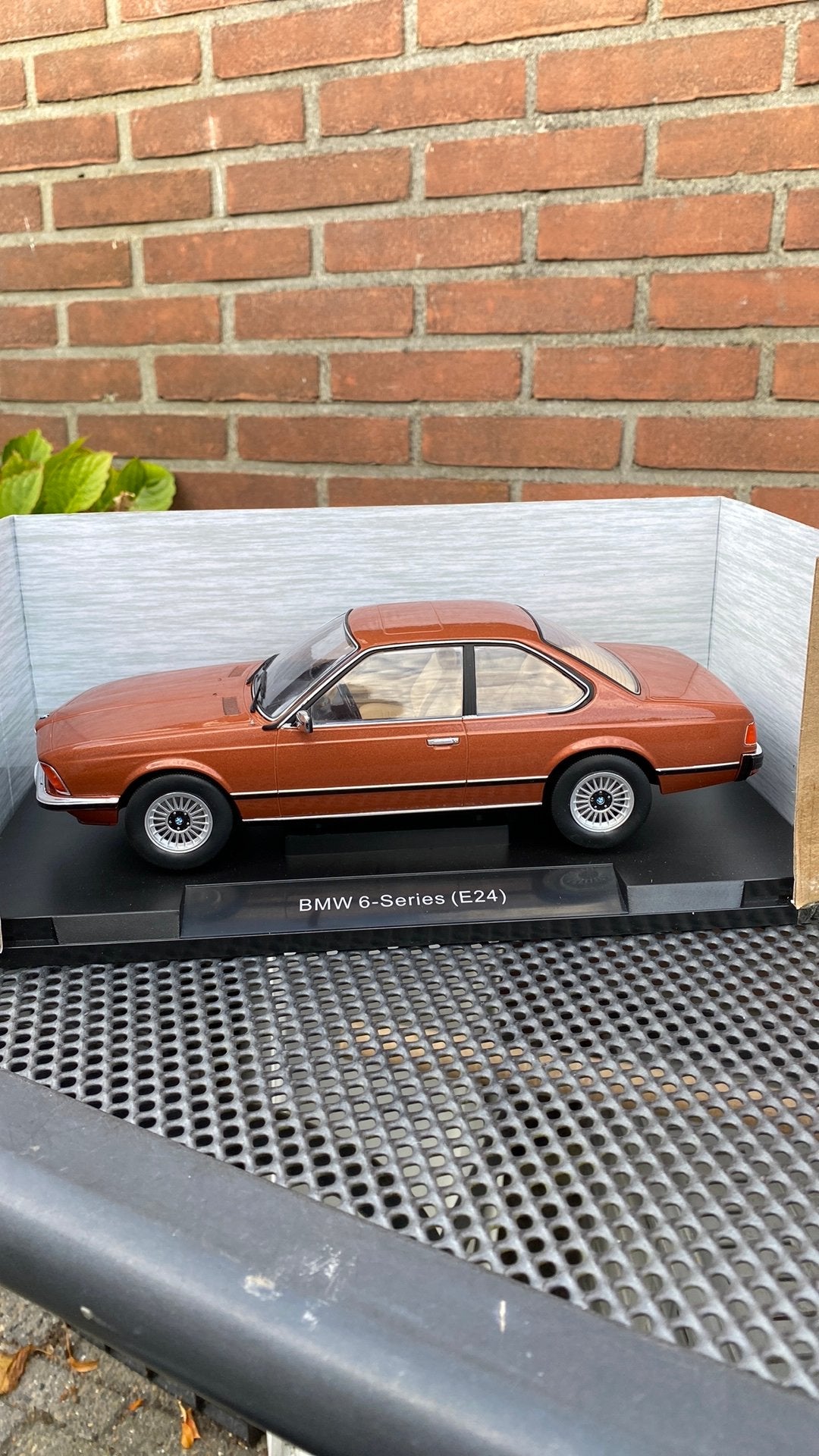 Mooi model BMW. 1/18, Hobby en Vrije tijd, Ophalen of Verzenden, Zo goed als nieuw, Auto