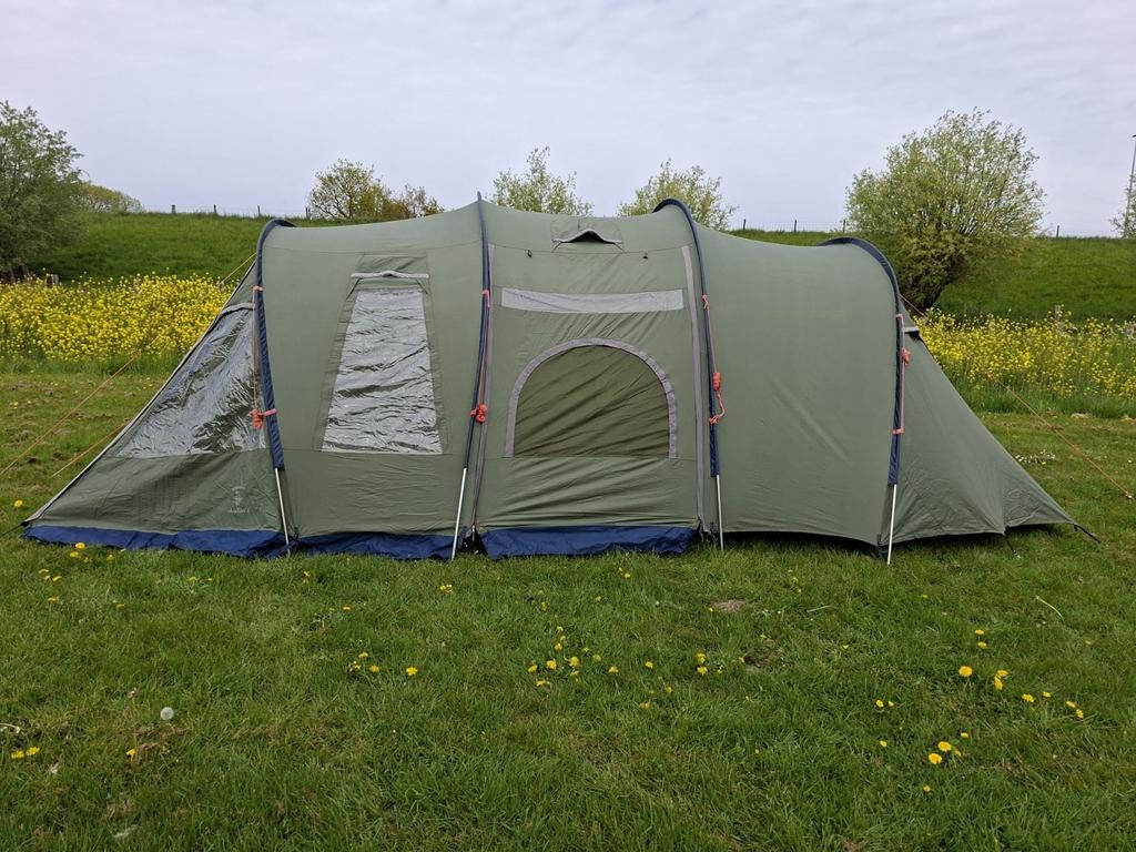 Ruime tunneltent met 3 slaapcompartimenten voor 6 personen, Caravans en Kamperen, Tenten, Ophalen, Gebruikt, Tot en met 6