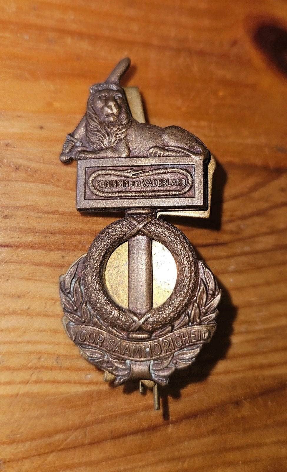 Bronzen draagspeld voor groepswaardering, Ophalen of Verzenden, Landmacht, Nederland, Embleem of Badge