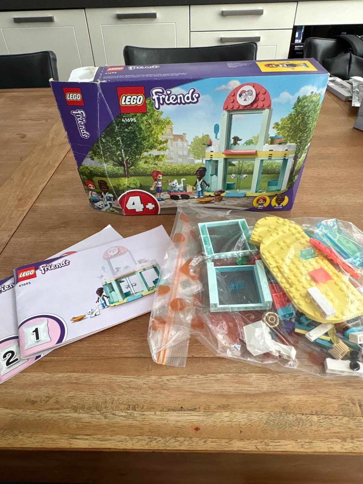 LEGO Friends Dierenkliniek 41695 - Zo goed als nieuw, Ophalen of Verzenden, Zo goed als nieuw