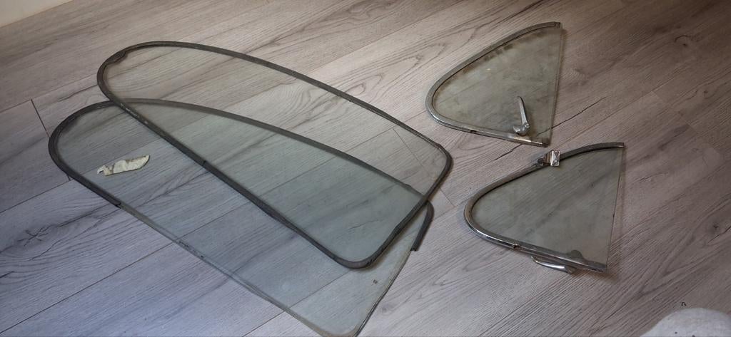 Ruiten volvo kattenrug, Auto-onderdelen, Ruiten en Toebehoren, Ophalen of Verzenden, Volvo