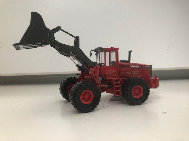 Volvo l180c shovel van Cleveland County Fire Brigade, Hobby en Vrije tijd, Ophalen of Verzenden, Nieuw, Hijskraan, Tractor of Landbouw