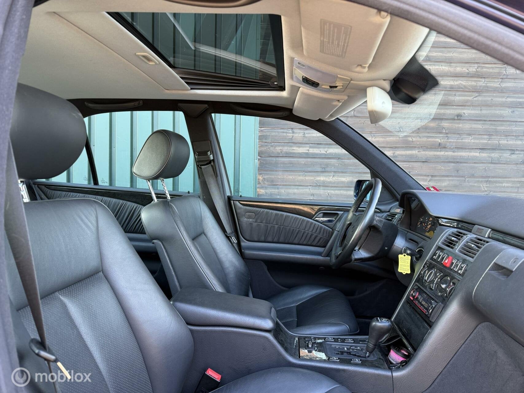 Mercedes-Benz E300 TD Avantgarde + voll.historie, foto 8