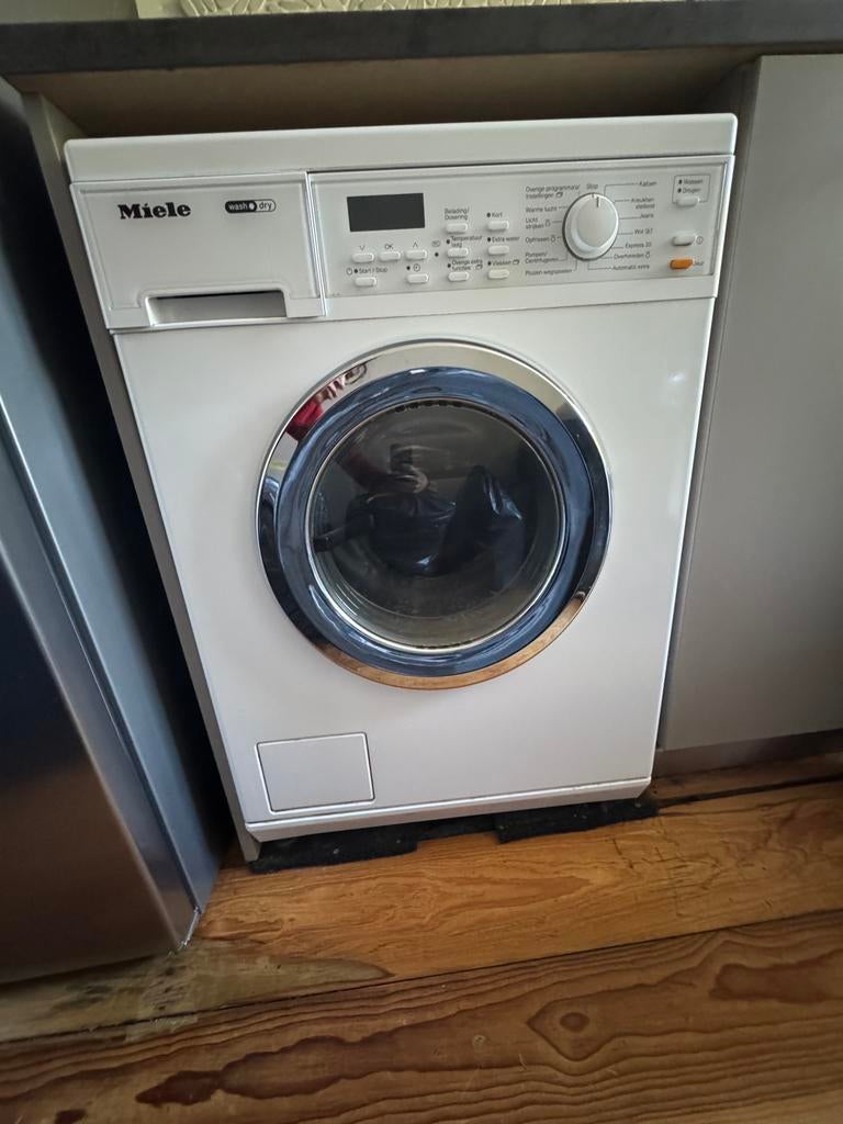 Miele wasmachine wash dry combo, Witgoed en Apparatuur, Wasmachines, Ophalen, Zo goed als nieuw, 1200 tot 1600 toeren, 85 tot 90 cm