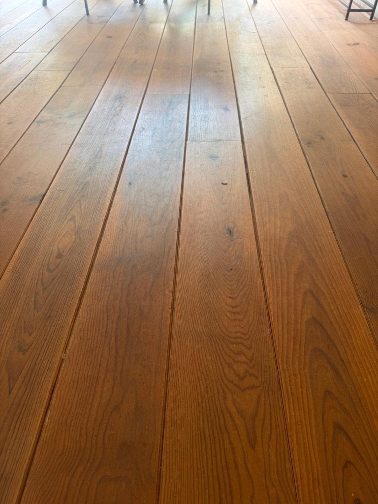 Massief grenen houten vloer ca. 60 m², Gebruikt, 50 tot 150 cm, 10 m² of meer, 10 tot 30 cm
