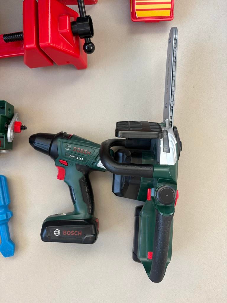 Bosch Work-Station met gereedschap en accessoires, Ophalen of Verzenden, Zo goed als nieuw, Jongen of Meisje