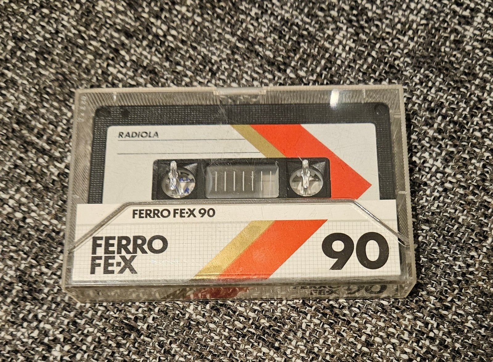 Radiola ferro FE-X , cassettebandje ., Ophalen of Verzenden, Gebruikt, 1 bandje
