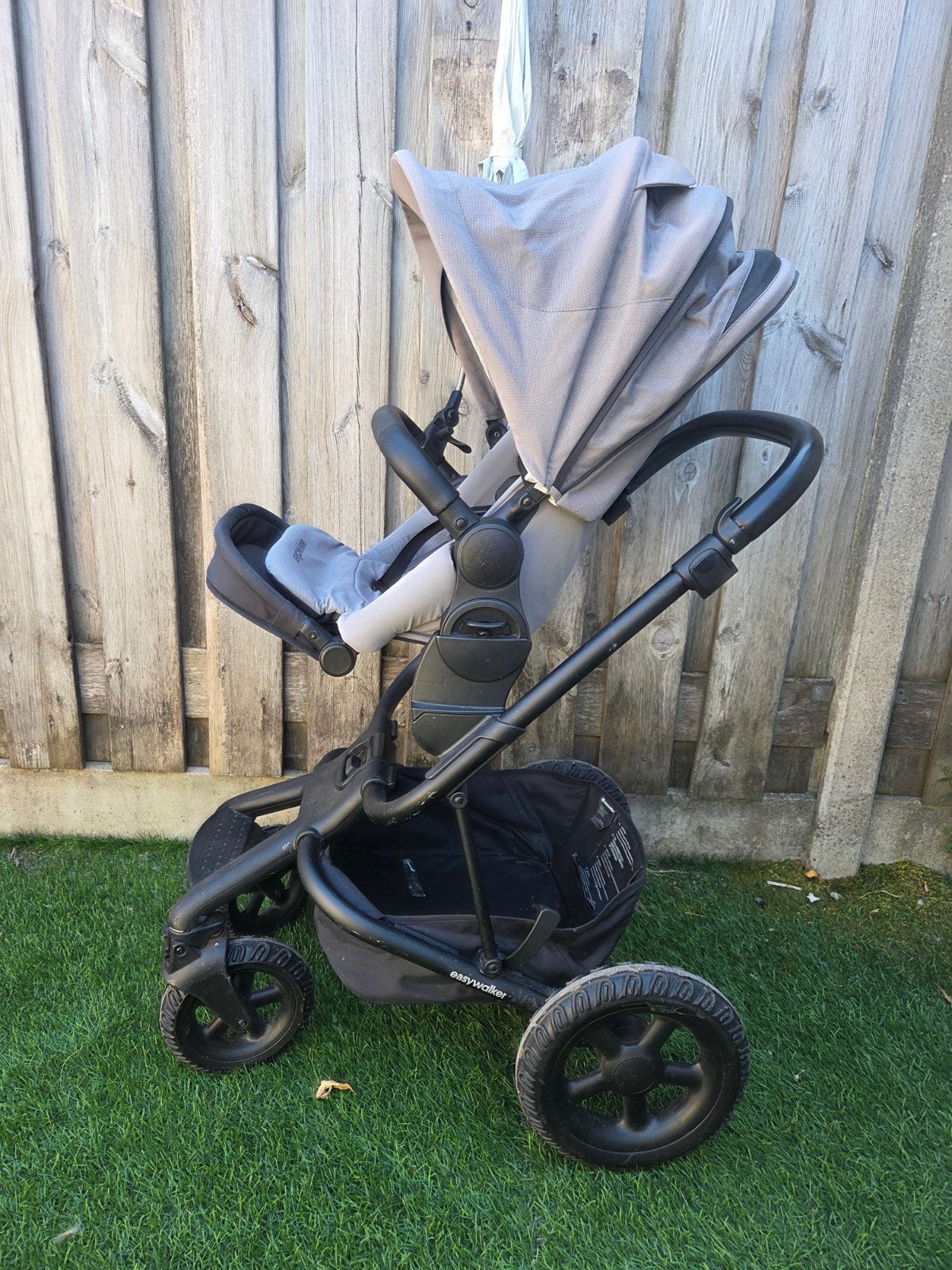 Easywalker Harvey2 Combiwagen, Kinderen en Baby's, Kinderwagens en Combinaties, Zo goed als nieuw, Combiwagen, Verstelbare duwstang