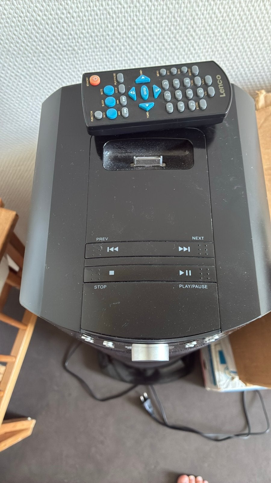 Lenco IPT-8 iPod/iPhone Docking Station met Afstandsbedienin, Vloerstaande luidspreker, Gebruikt, Afstandsbediening, Minder dan 60 watt
