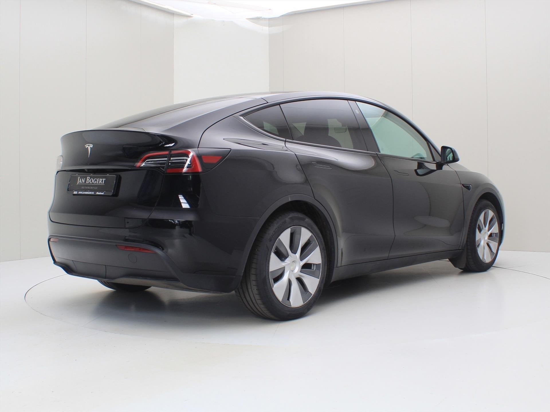 Tesla Model Y Standard RWD Plus [ AMD RYZEN+LFP ACCU+AUTOPIL, Auto's, Automaat, Achterwielaandrijving, Gebruikt, Zwart