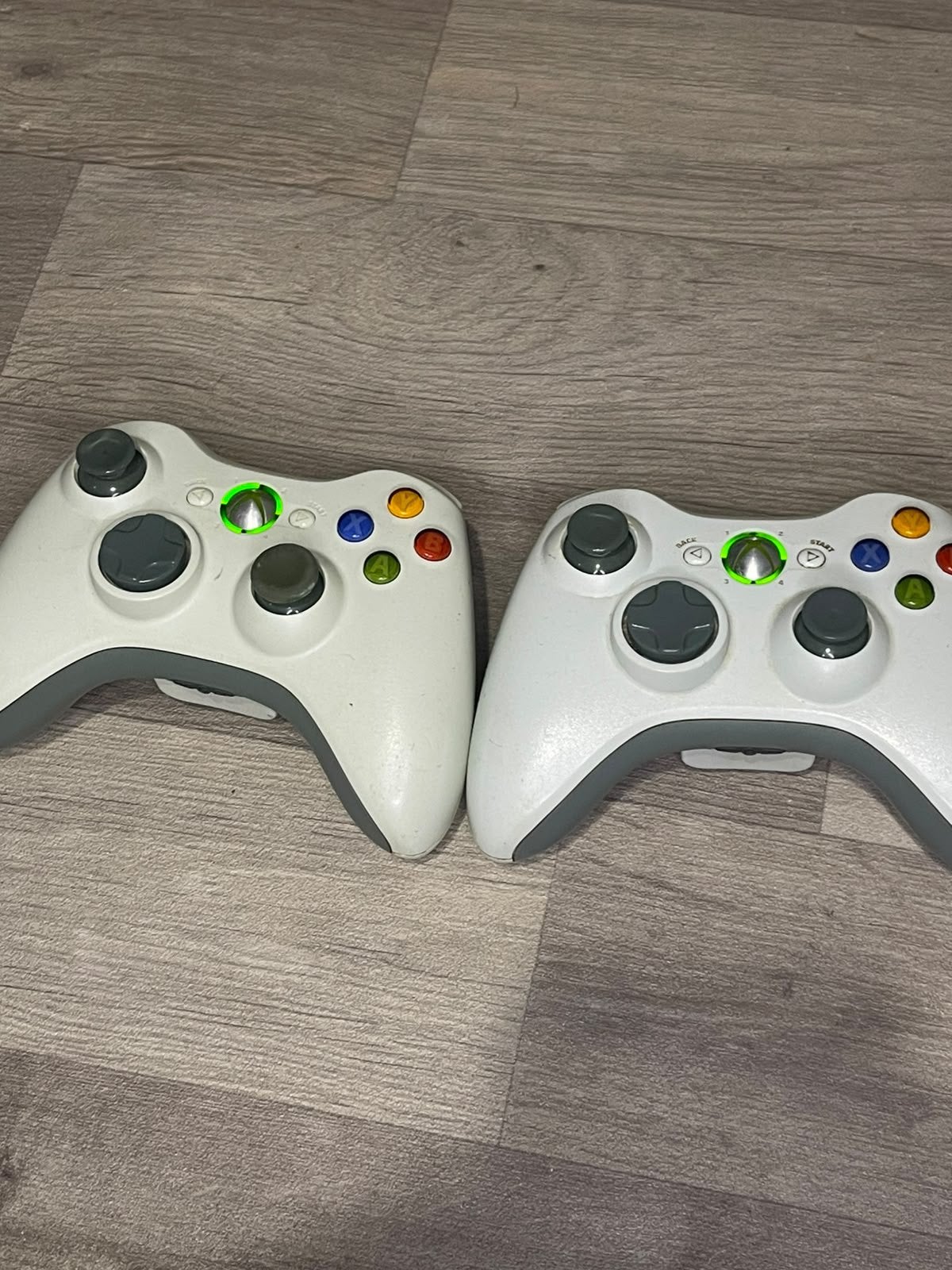 Xbox 360 controller - wit (Per stuk of samen te koop), Spelcomputers en Games, Spelcomputers | Xbox | Accessoires, Ophalen, Gebruikt