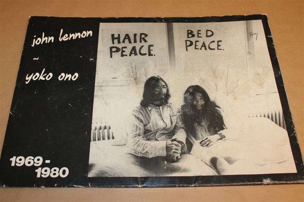 John Lennon & Yoko Ono 1969-1980 — 13 Bag One Prenten, Ophalen of Verzenden, Gelezen, Artiest