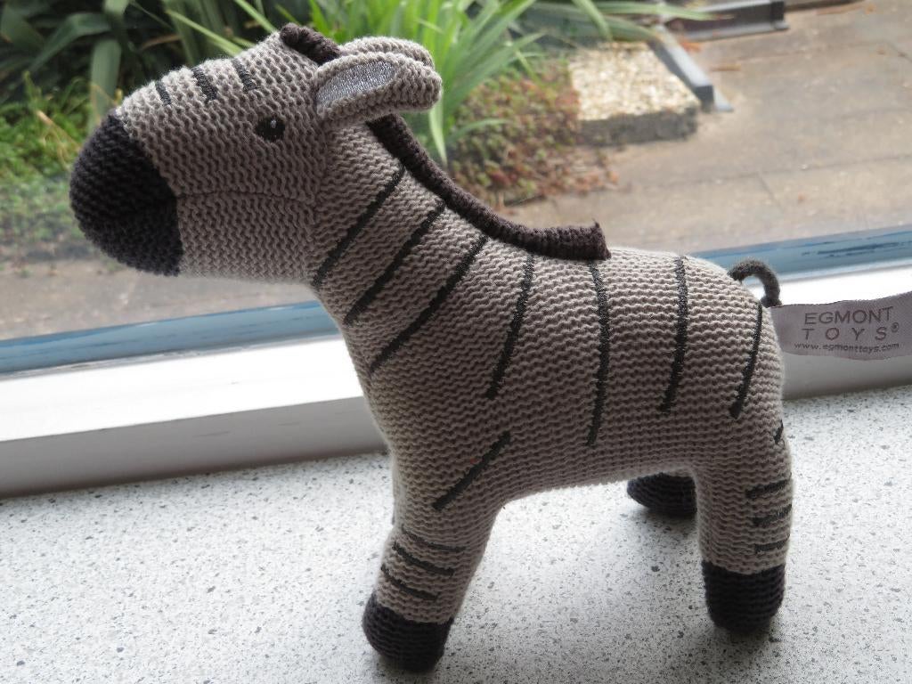 Zebrapaard zebra gebreid merk Egmont Toys, Paard, Overige merken, Grijs, Ophalen of Verzenden