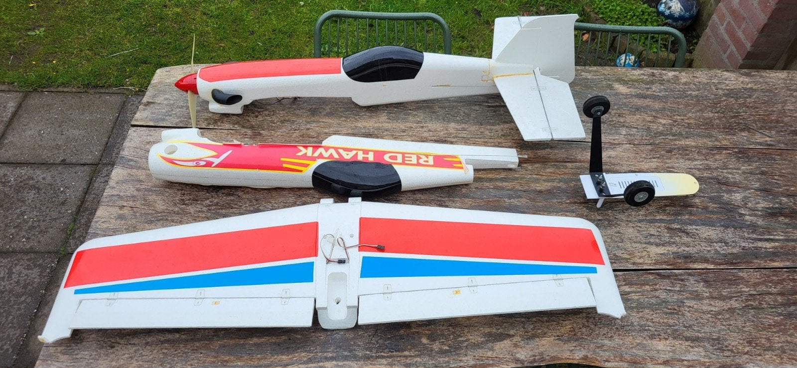 Robbe Red Hawk, Ophalen