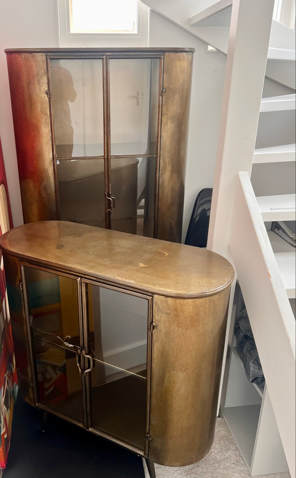 Set van 2 bronzen vitrinekasten - Industrieel design, Huis en Inrichting, Ophalen, 50 tot 100 cm, Zo goed als nieuw, Metaal