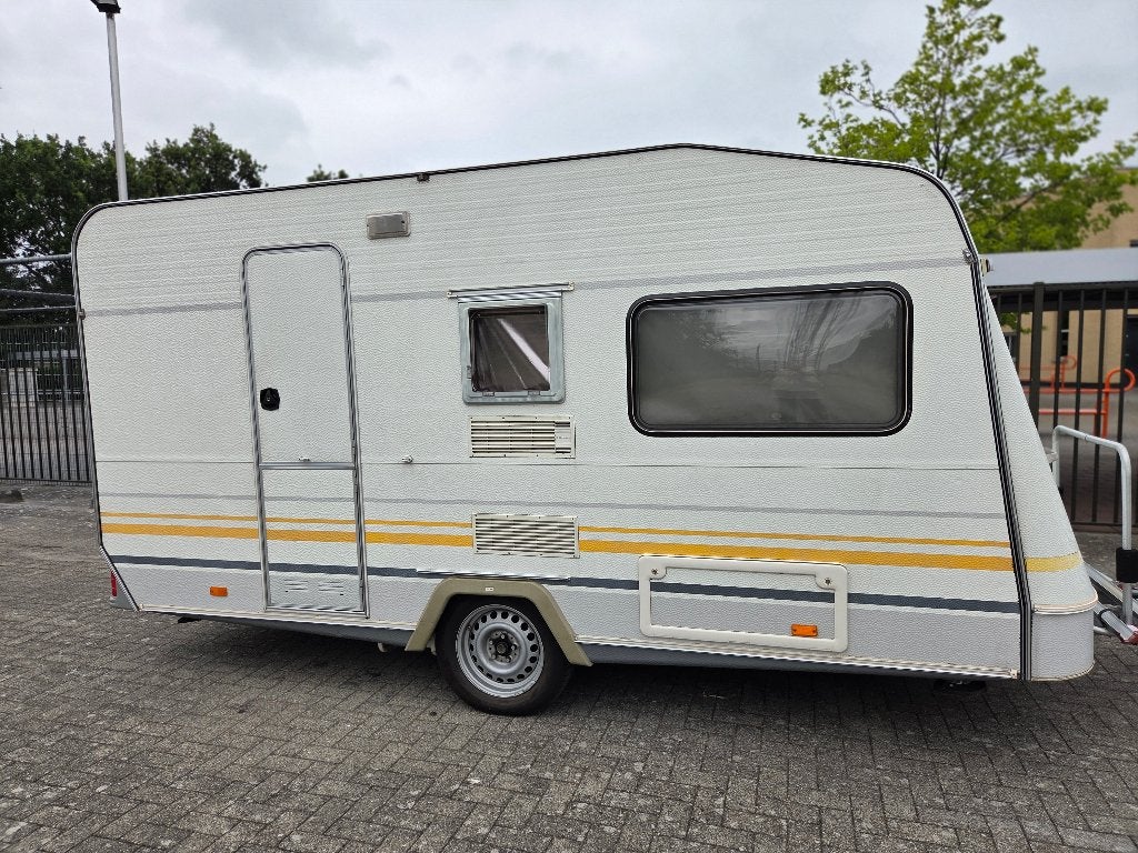 Knaus Südwind 395 Caravan (1993, Koelkast, Kleine zit, 750 - 1000 kg, Particulier
