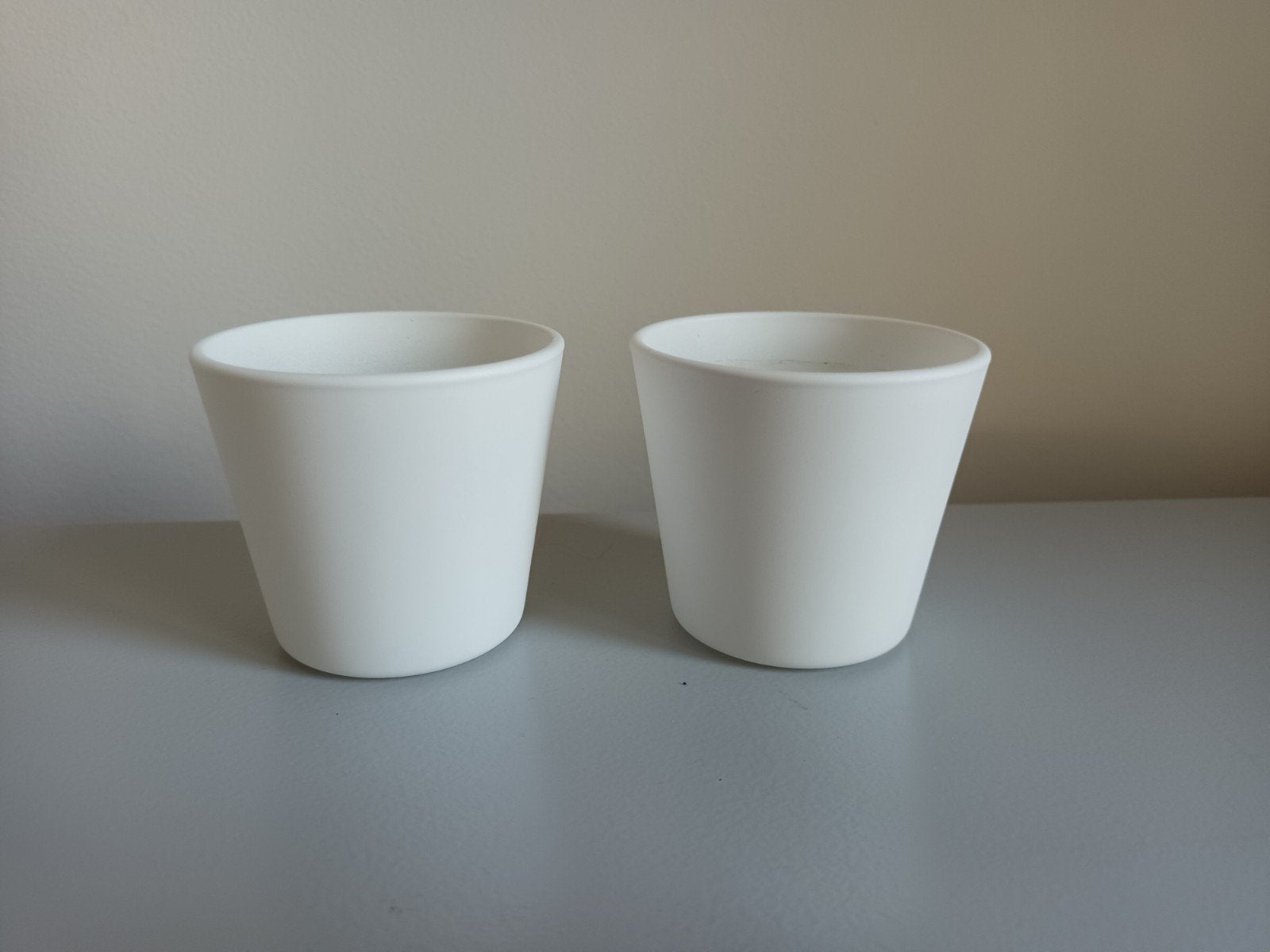 Ikea 2 kleine witte bloempotjes bloempotten klein wit potjes, Rond, Binnen, Ophalen of Verzenden, Zo goed als nieuw