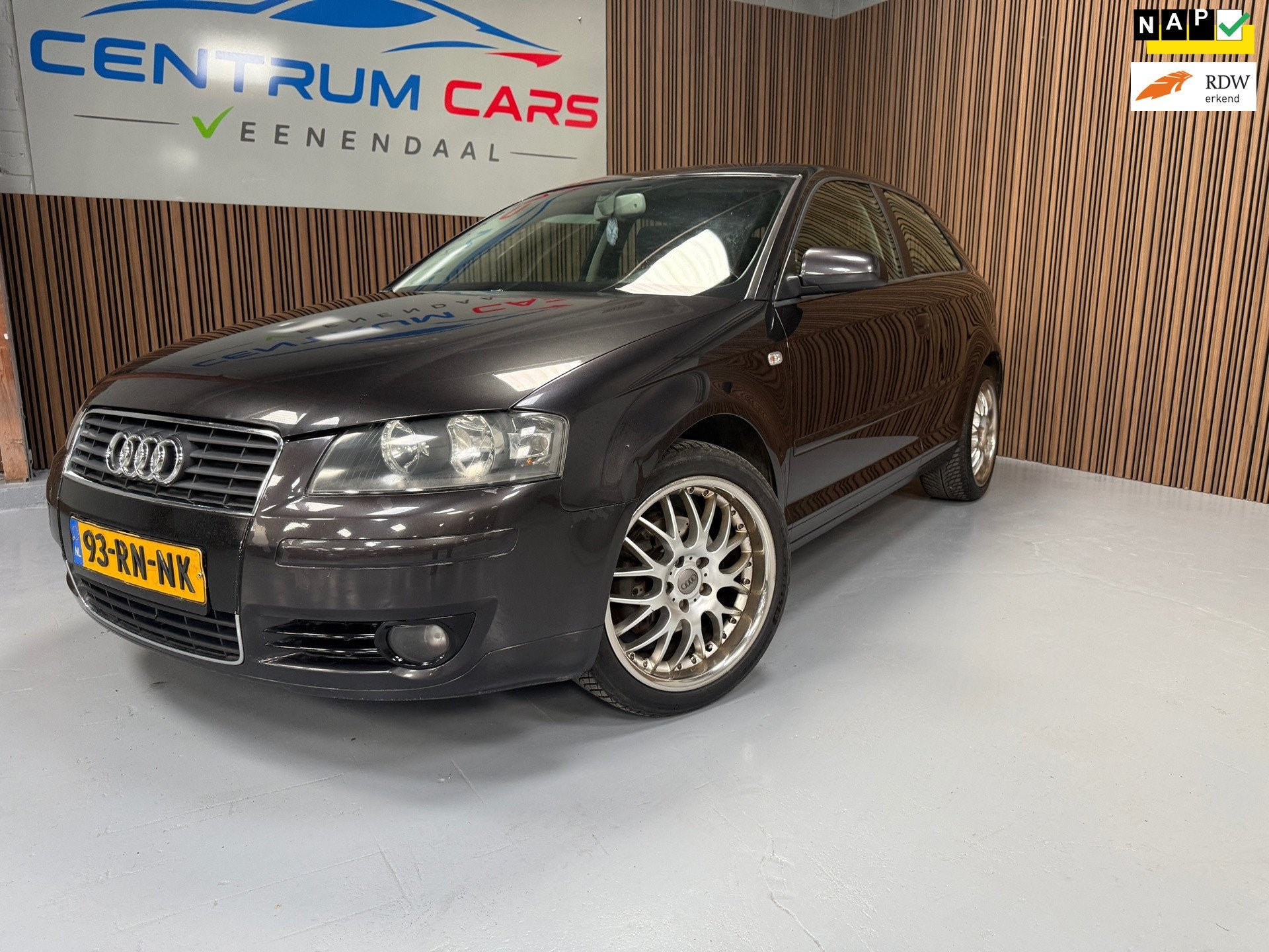 Audi A3 2.0 FSI Ambition. Nieuwe APK inruil koopje, Auto's, Gebruikt, Beige, 4 cilinders, Bedrijf