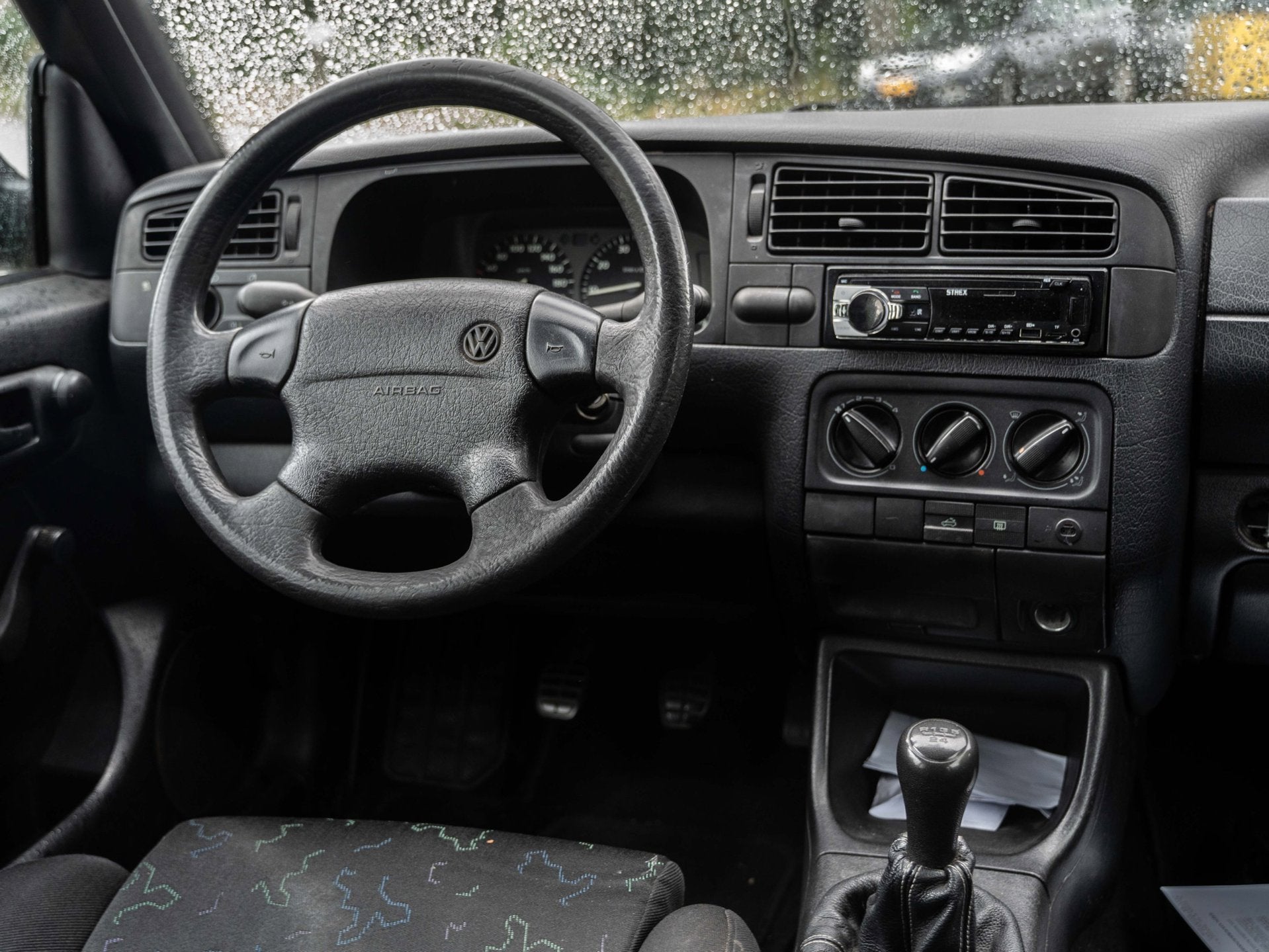 Volkswagen Golf Cabriolet 1.8 Milestone - CABRIO - APK TOT 0, Gebruikt, 4 cilinders, Cabriolet, 4 stoelen
