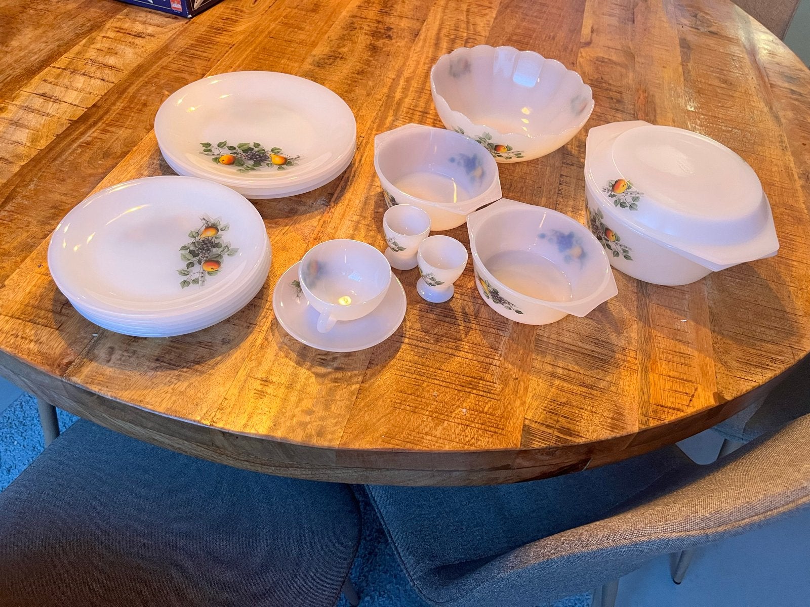 Authentiek Arcopal Servies uit Frankrijk, Ophalen of Verzenden