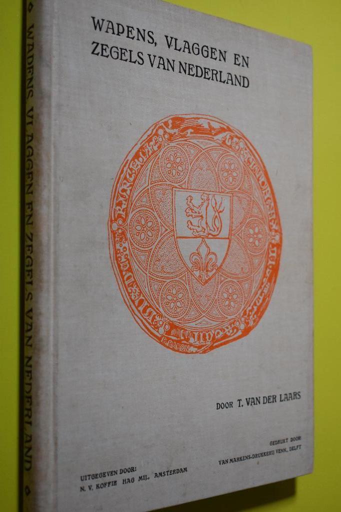 Wapens, Vlaggen en zegels van Nederland- 1930-, Boeken, Ophalen of Verzenden, T. van der Laars, 20e eeuw of later, Gelezen