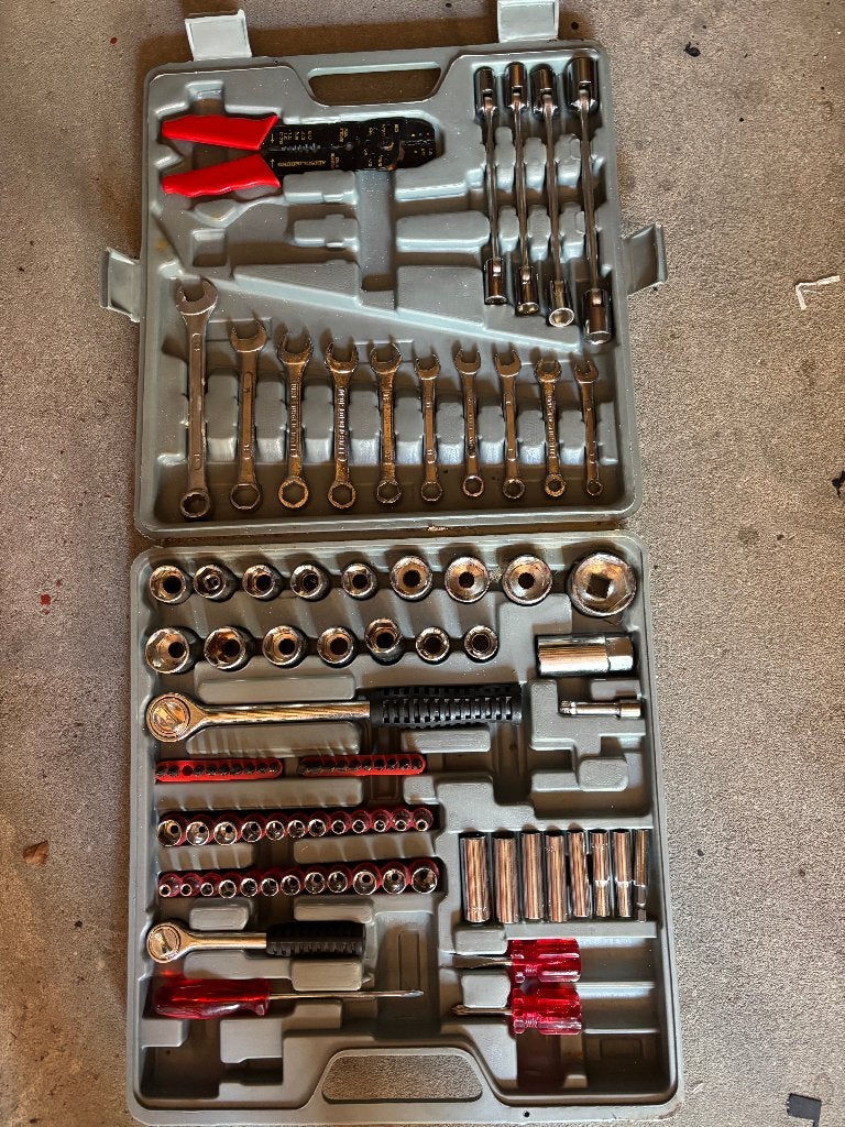 Gereedschaps set (koffer), Doe-het-zelf en Verbouw, Gereedschap | Handgereedschap, Ophalen, Nieuw, Gereedschapsset, Overige merken