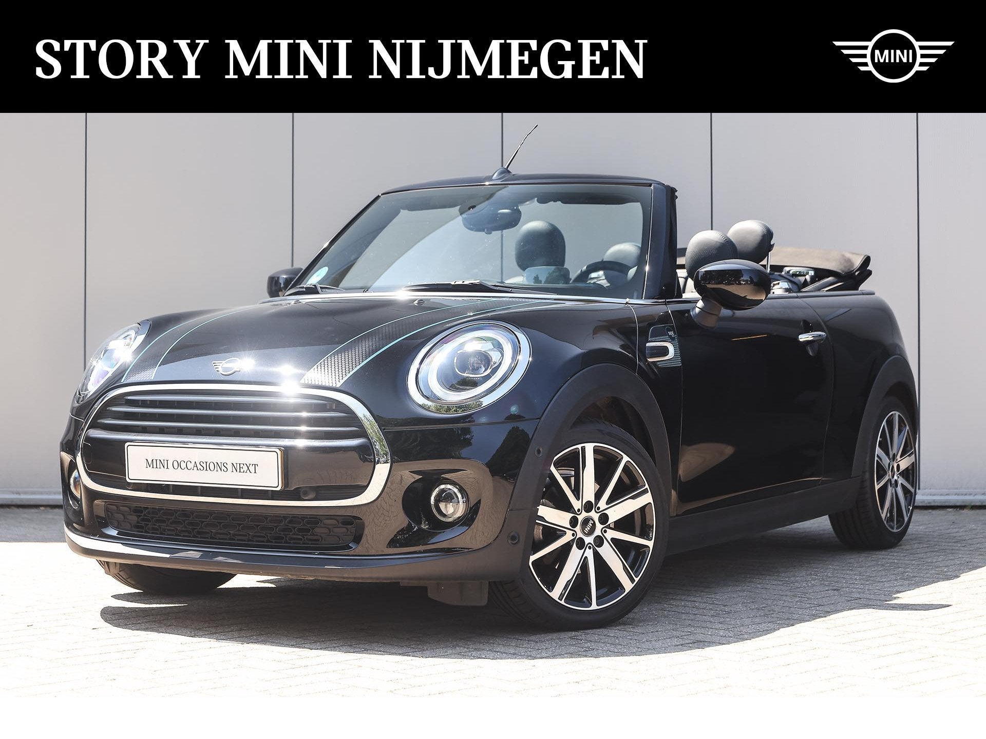 MINI Cabrio Cooper Automaat / Achteruitrijcamera / Comfortst, Auto's, Mini, Dealer onderhouden, 136 pk, Gebruikt, 4 stoelen
