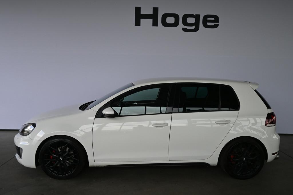 Volkswagen Golf 2.0 GTI 211PK! Automaat Clima Navigatie Crui, Auto's, Volkswagen, Euro 5, Stof, Gebruikt, Zwart