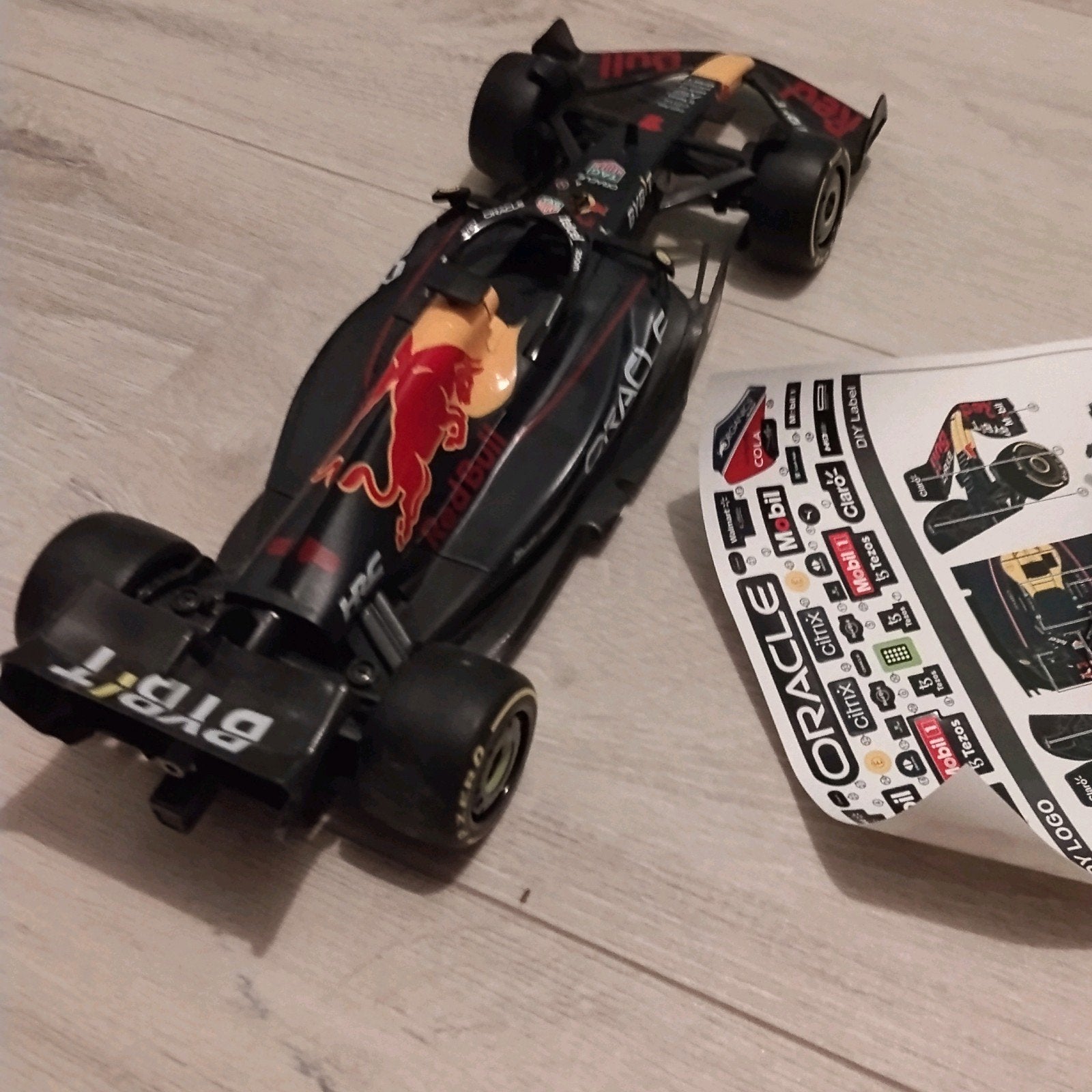 Red Bull F1 RB18 RC Auto 1:18 met afstandsbediening, Elektro, Gebruikt, Ophalen of Verzenden, Auto onroad