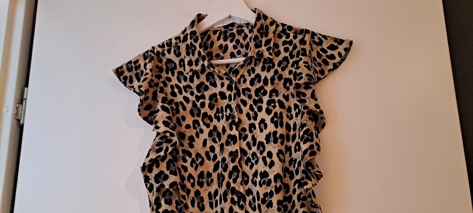 Leopard print jurk met ruches merk costes, Maat 38/40 (M), Beige, Ophalen of Verzenden, Zo goed als nieuw
