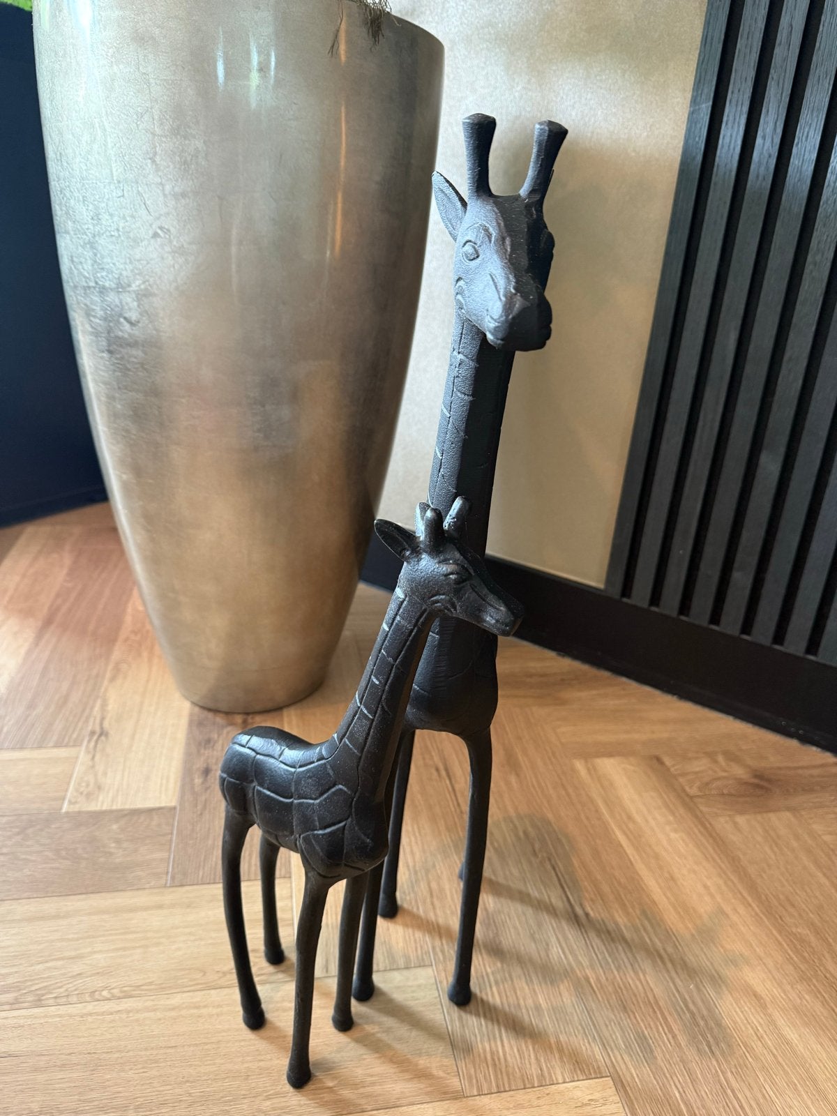 Metalen giraffen: moeder en kind - Zwart decoratief beeld, Huis en Inrichting, Zwart, Nieuw, Ophalen of Verzenden, Metaal