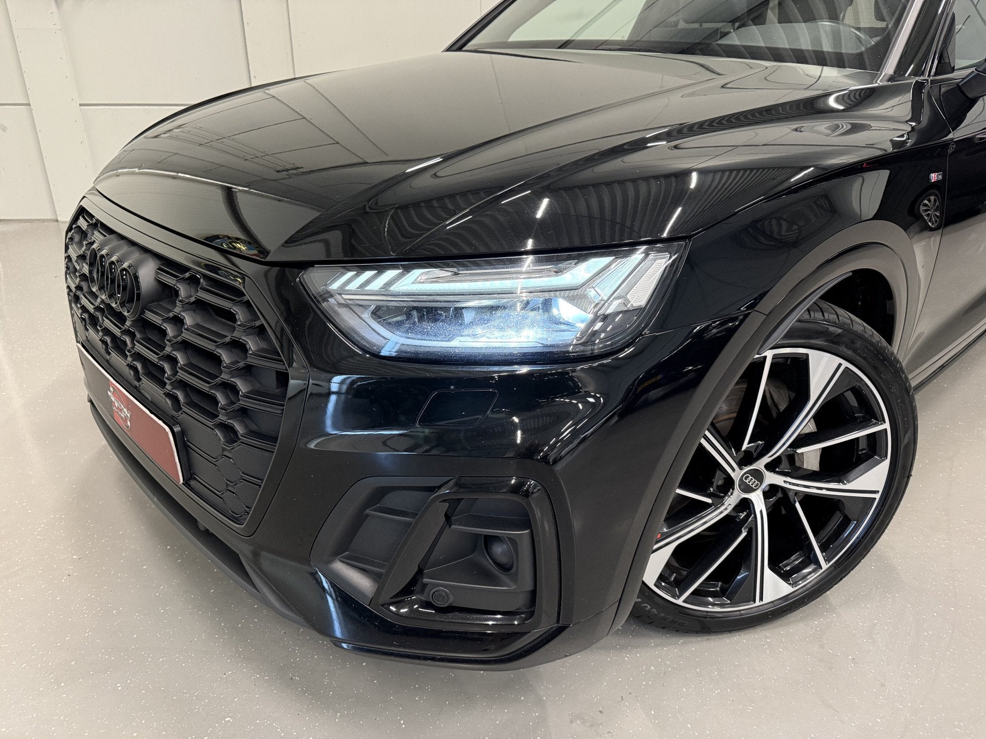 Audi Q5 55 TFSI e quattro 3x S-Line PANO/LUCHTVERING/TREKHAA, Auto's, Automaat, Dealer onderhouden, Gebruikt, Zwart