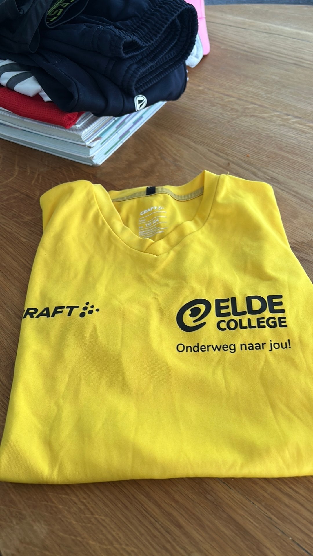 Sportklas shirt Elde College Schijndel, Ophalen of Verzenden, Zo goed als nieuw, Jongen of Meisje, Sport- of Zwemkleding