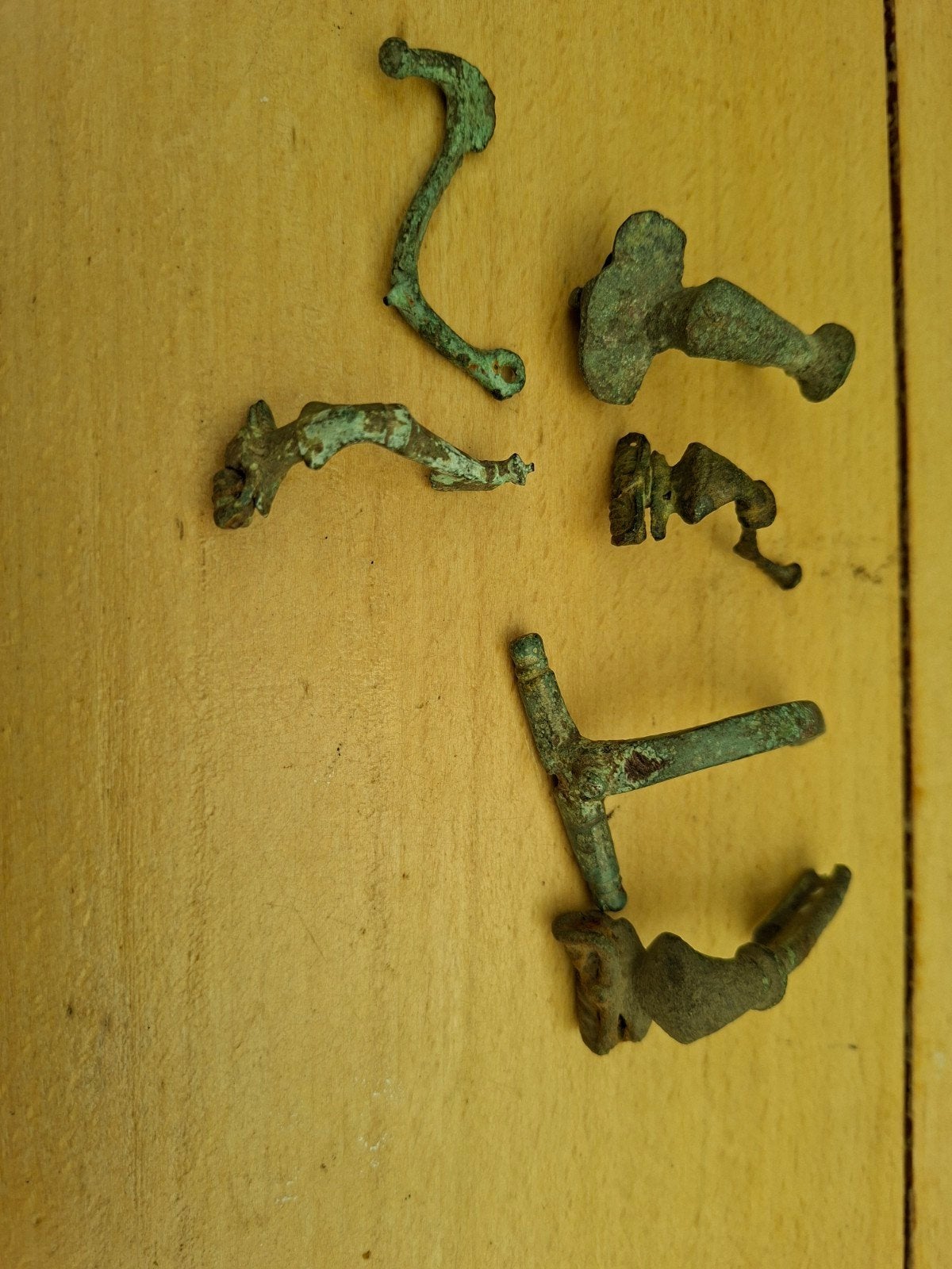 Set van 6 verschillende Romeinse fibula's, Antiek en Kunst, Ophalen of Verzenden, Brons