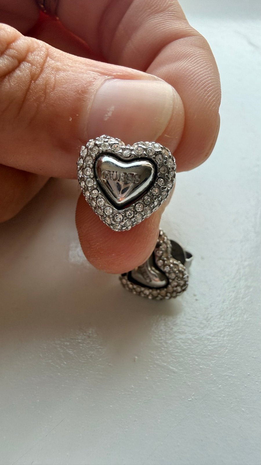 Guess oorbellen met strass steentjes, Sieraden, Tassen en Uiterlijk, Ophalen, Overige materialen, Gebruikt, Knopjes of Stekers