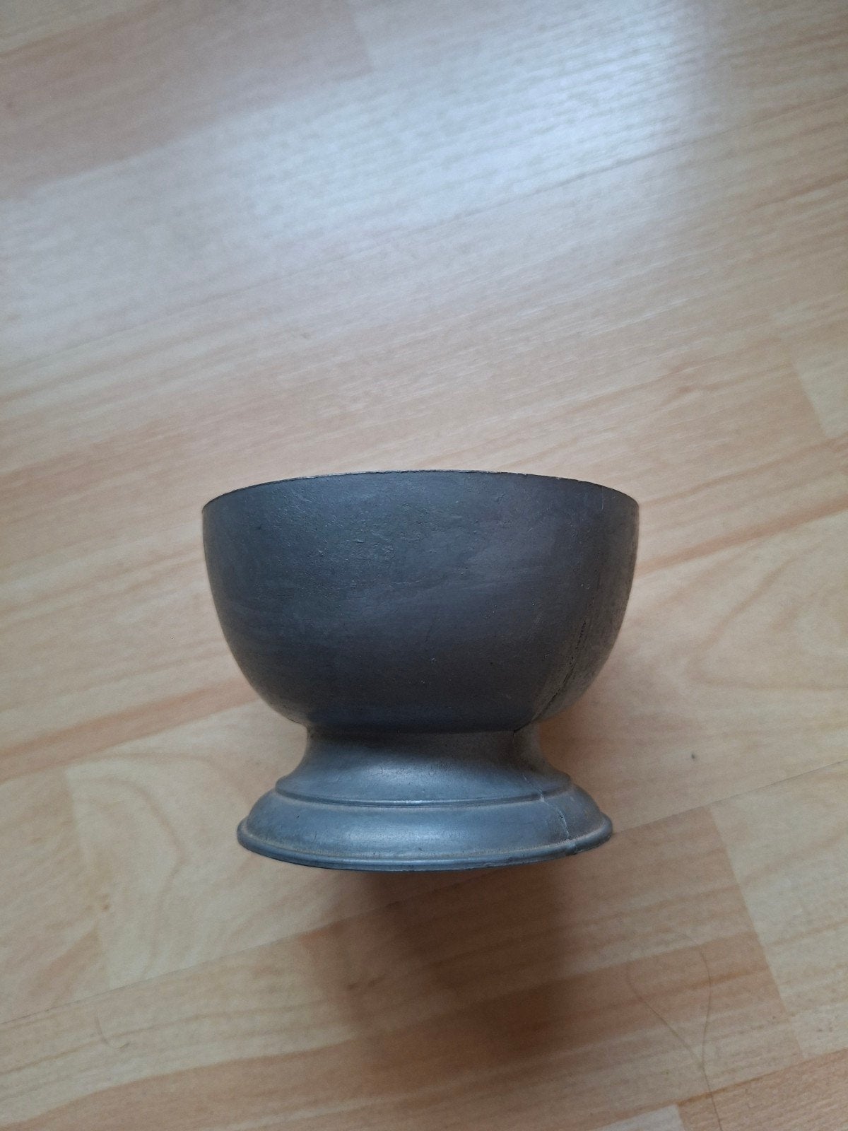 Antieke tinnen kom met engel reliëf, Antiek en Kunst, Ophalen of Verzenden