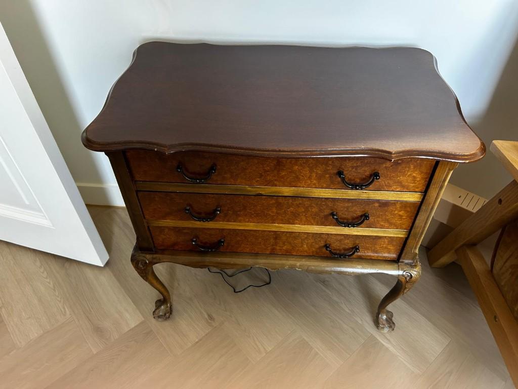 Klassiek ladekastje – Queen Anne / Louis XV stijl, Ophalen