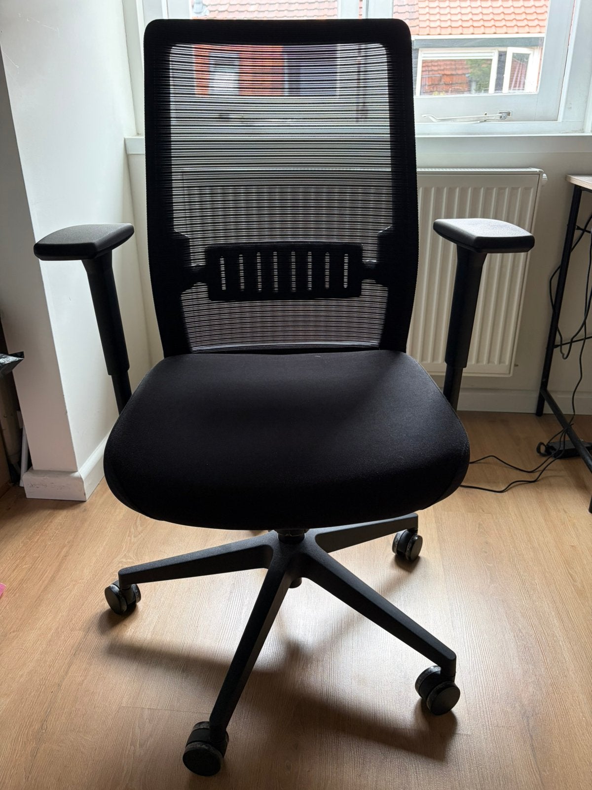 Ergonomische bureaustoel, Ophalen, Zo goed als nieuw, Zwart