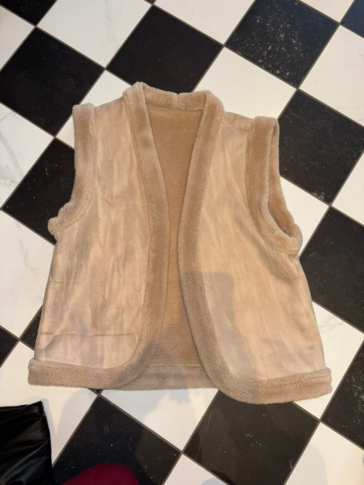 Nukus gilet suede look Mey teddy voering L, Ophalen of Verzenden, Zo goed als nieuw, Maat 38/40 (M), Beige