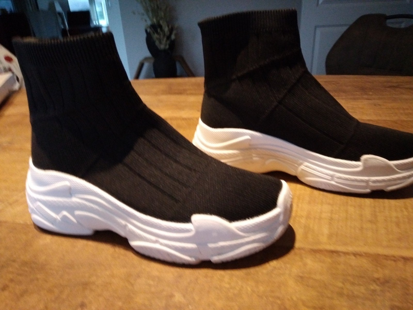 Auroral schoenen maat 37, Ophalen, Zo goed als nieuw, Zwart, Sneakers of Gympen