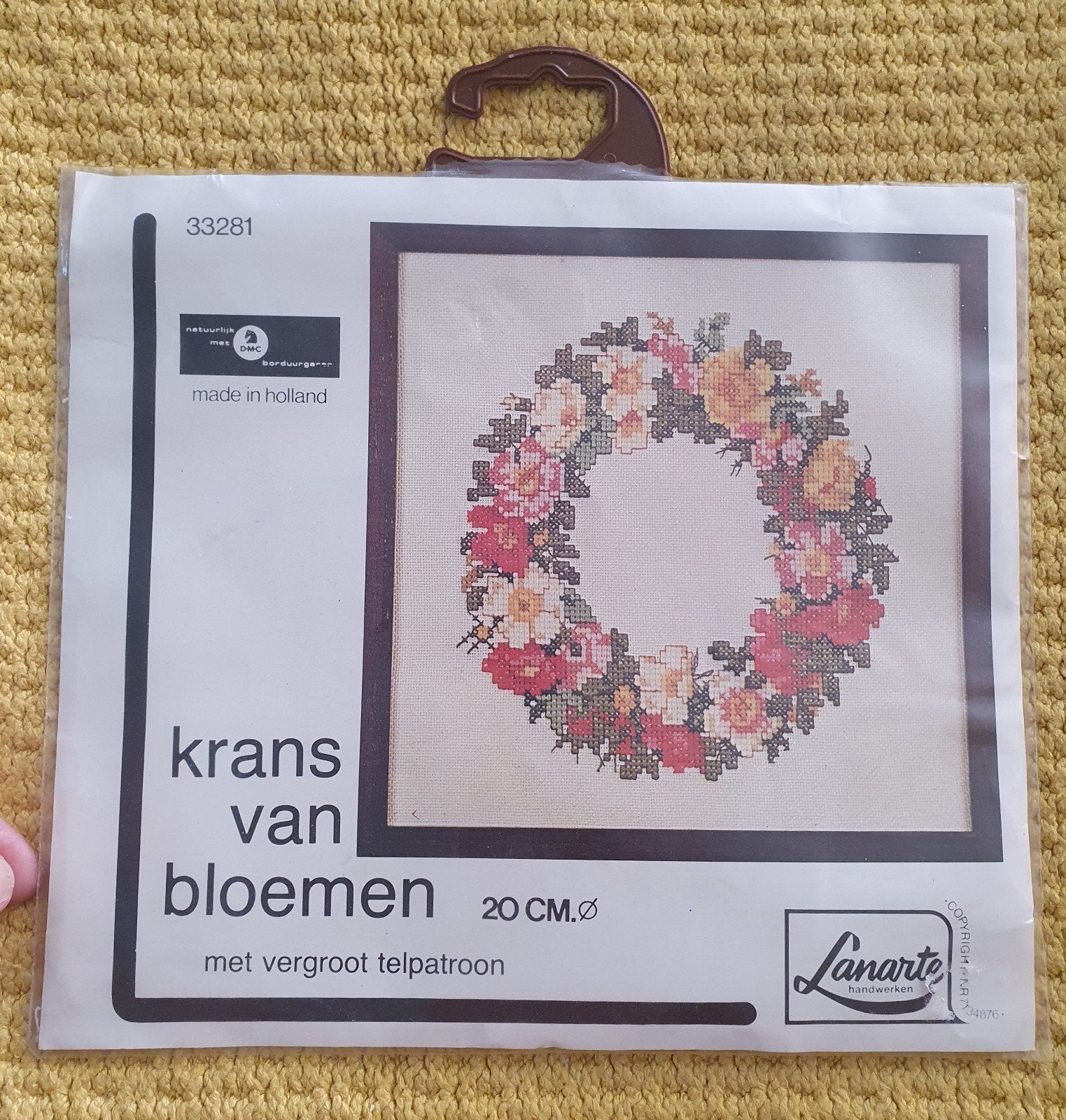 nieuw! zeldzaam lanarte krans van bloemen borduurpakket, Hobby en Vrije tijd, Verzenden, Nieuw, Borduurpakket