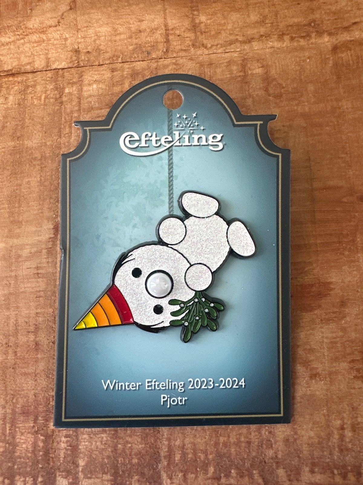 Winter Efteling Pjotr pin 2023-2024, Verzamelen, Efteling, Ophalen, Nieuw, Button of Speldje